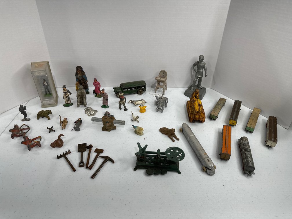 cast iron and lead toys