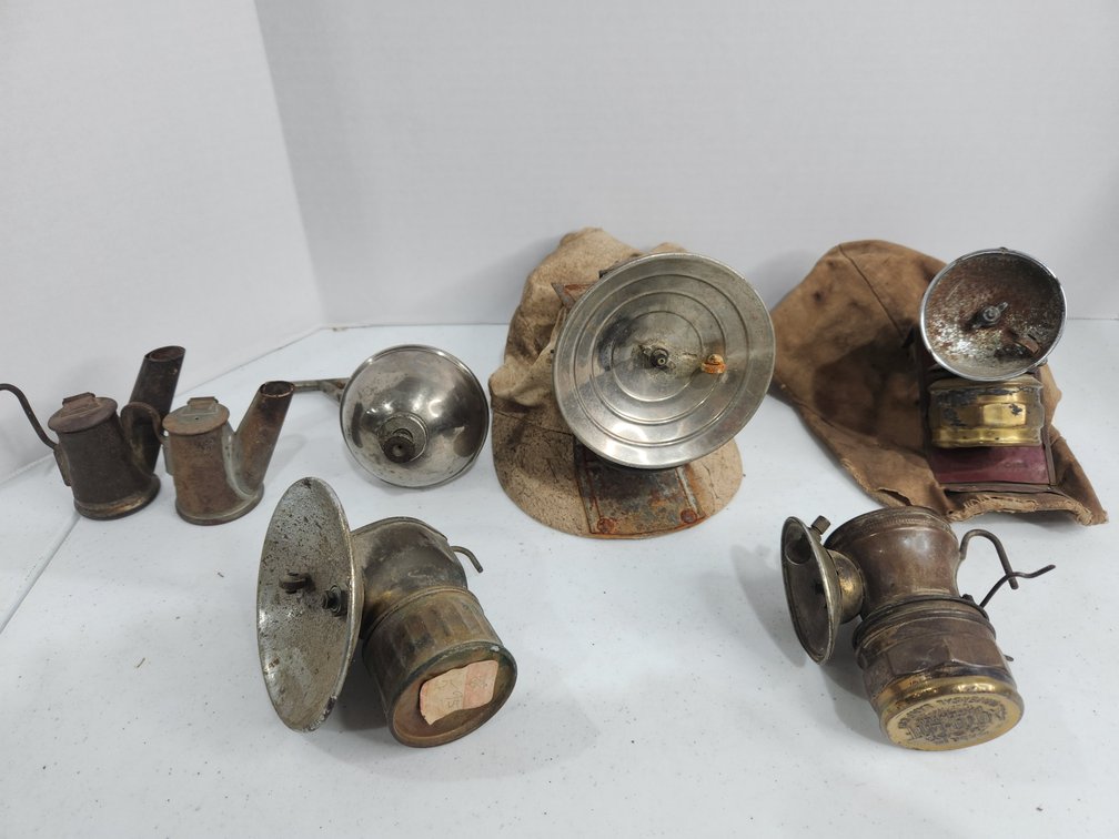 flat of miner lamps