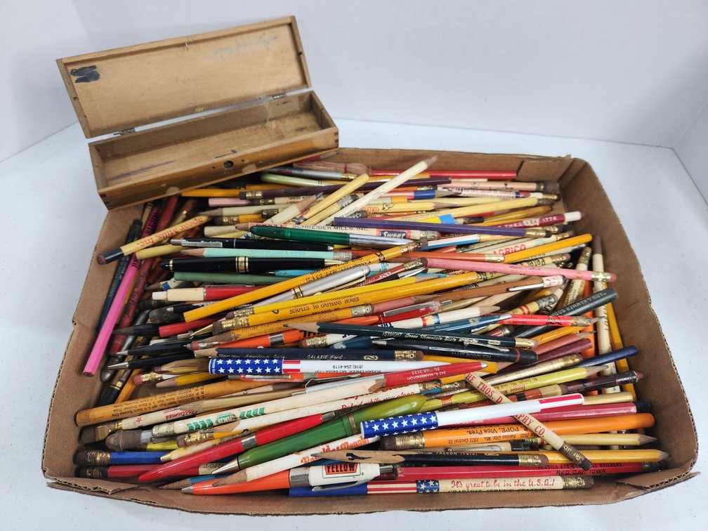large lot of advertising pencils 