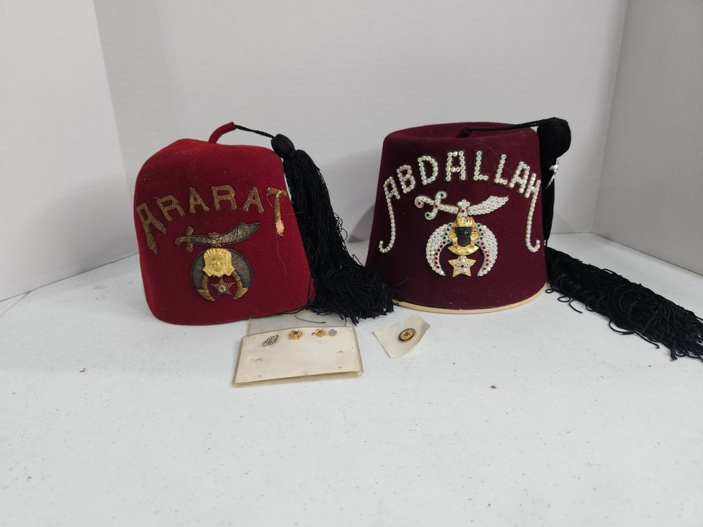 Shriners fez's