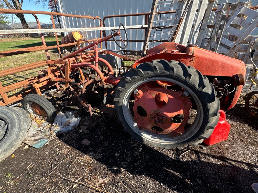 Allis Chalmers G Tractor