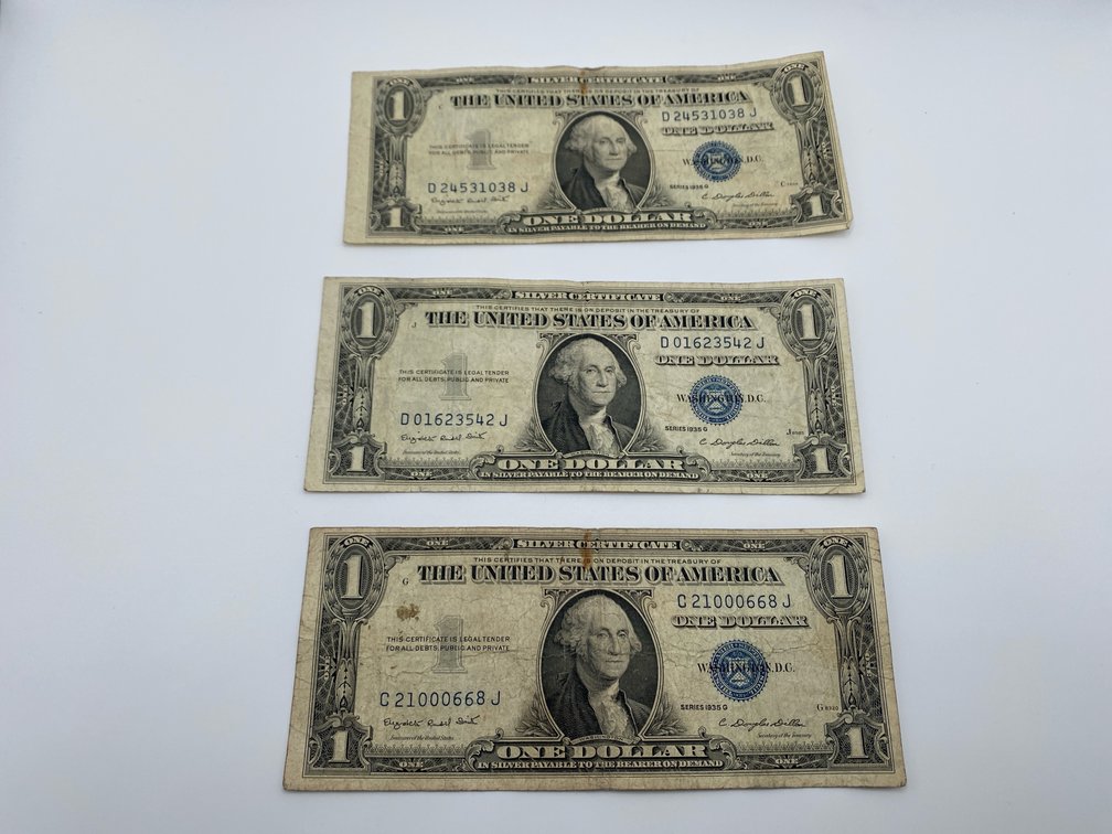 Five (5) 1935G $1 Silver Certificates