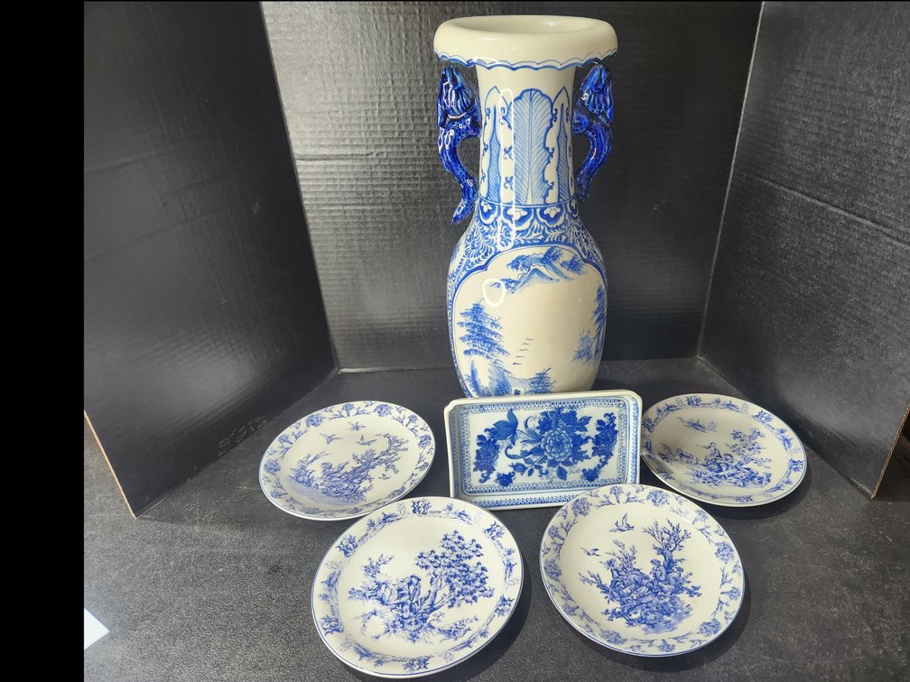 Blue and White Ceramic/ Porcelain