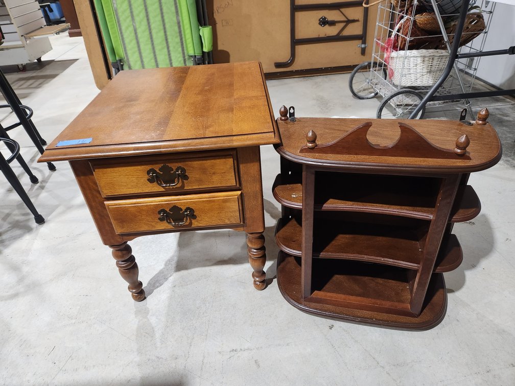End Table with Extension Leafs and Hanging Display Shelf
