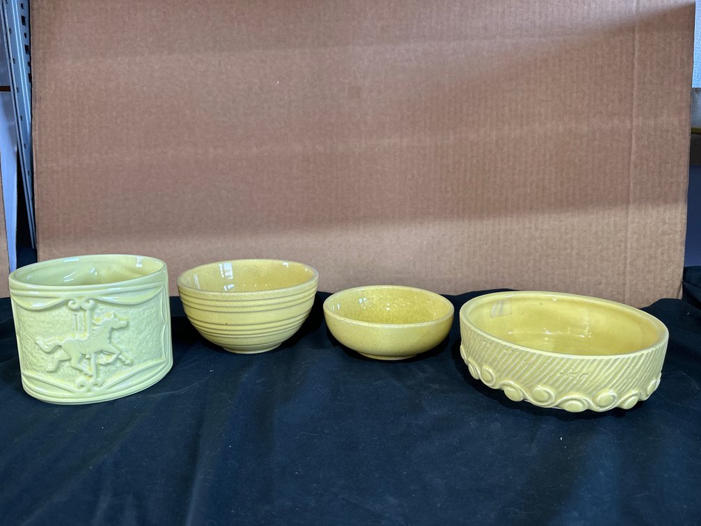 McCoy Pottery Lot 8 of 11