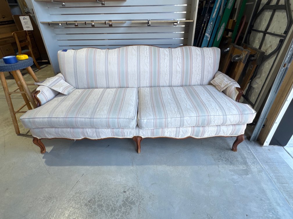 Vintage 2 cushion Sofa
