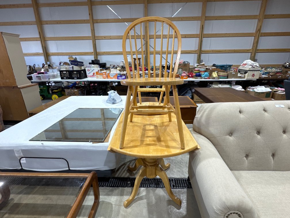 Round drop leaf table