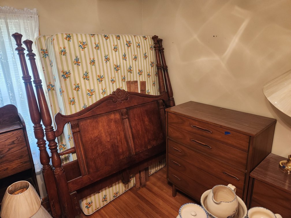 Full Size Bed Room Set