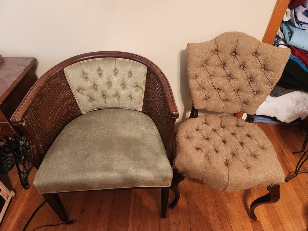 Sitting Chairs