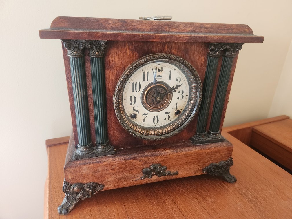 Clocks Lot 2 of 14