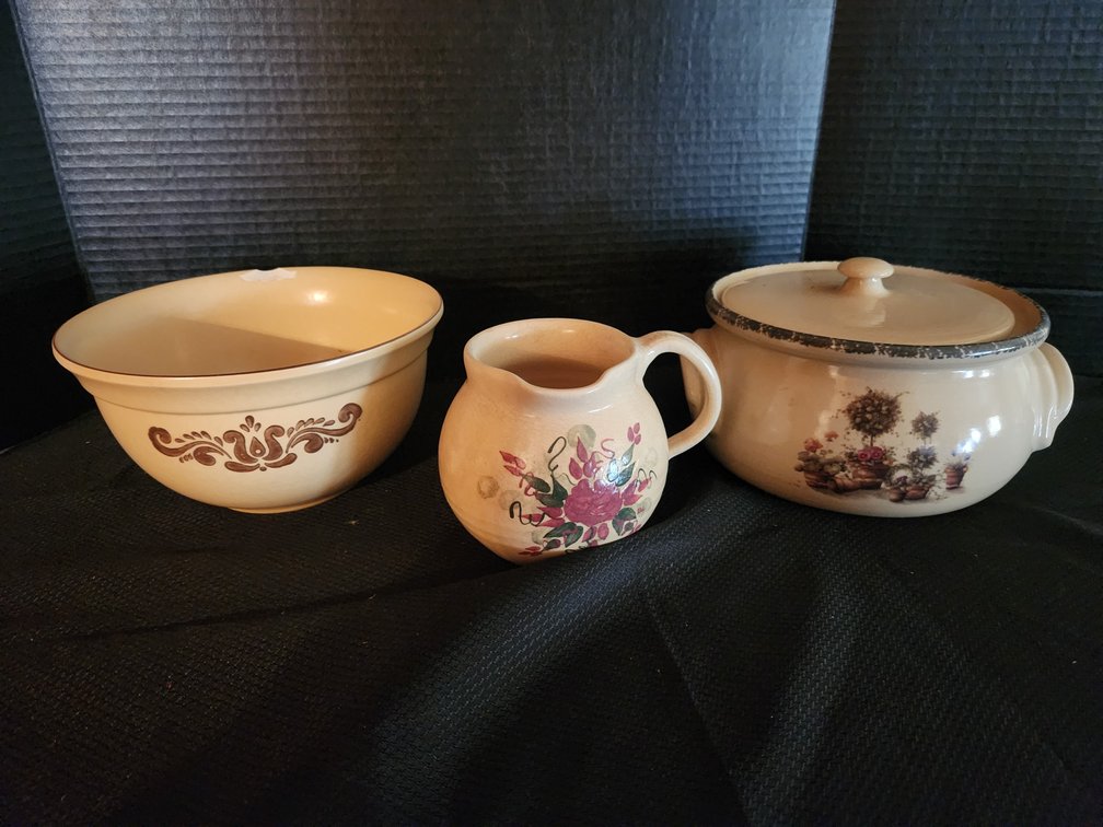 Pottery Dishes