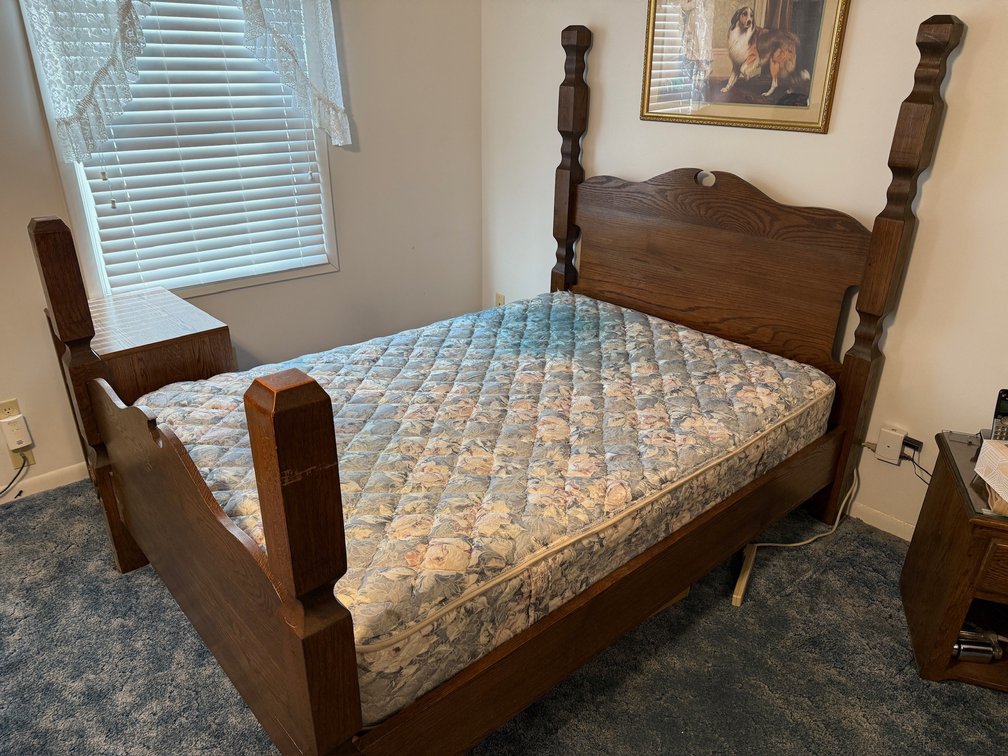 Bed, Queen, unique wood design