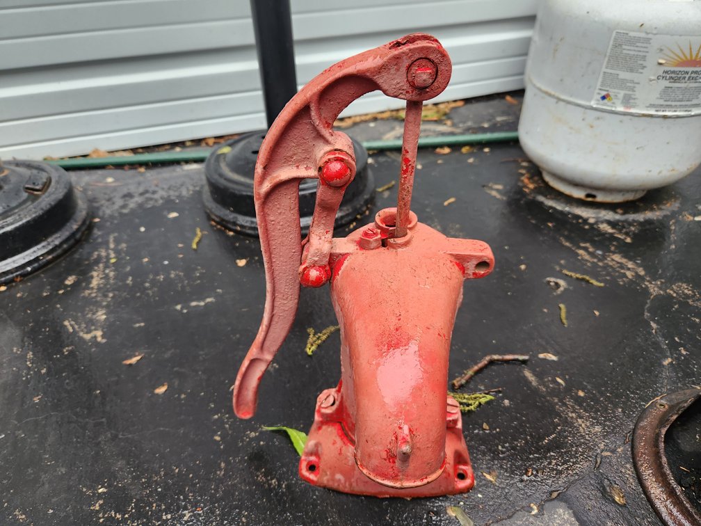 Red Vintage Pump