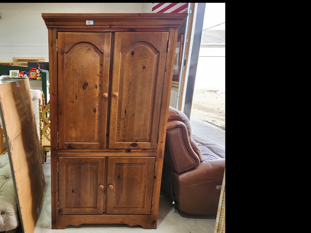 Pine Hutch with 4 doors