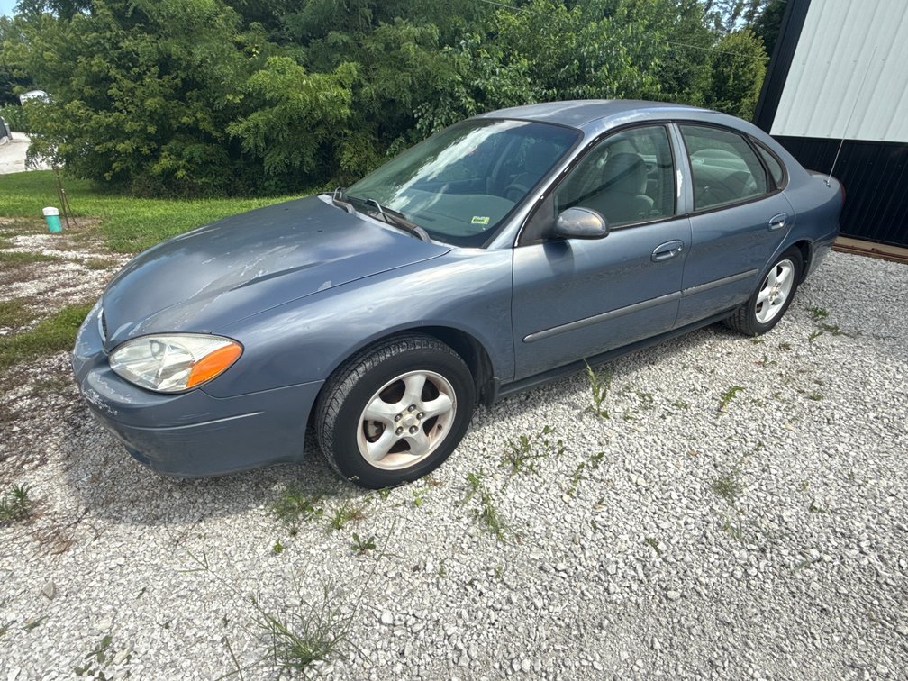 2000 Ford Taurus