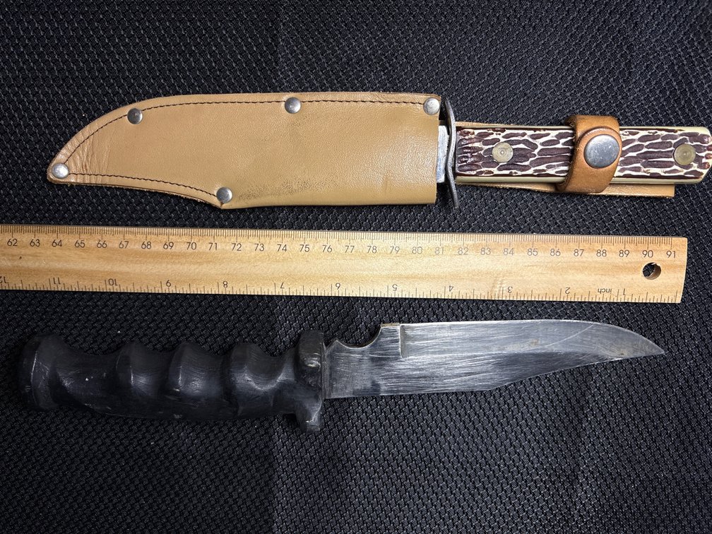 Bowie Knives 
