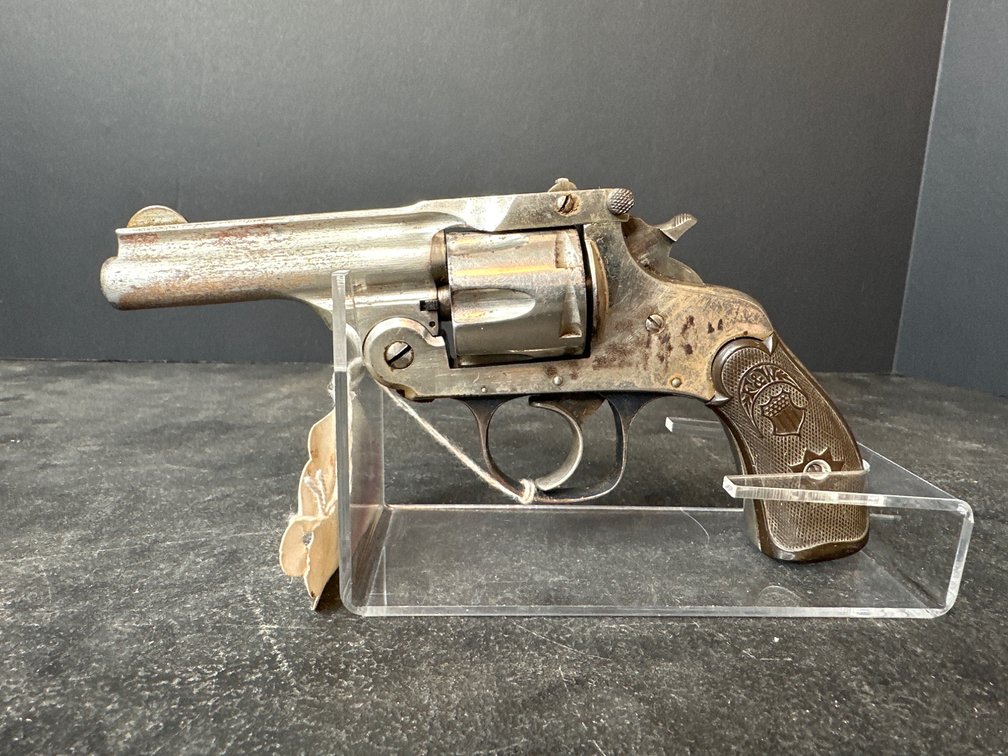 Revolver