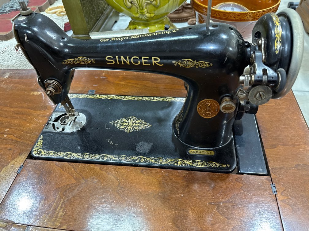 Sewing Machine with Cabinet