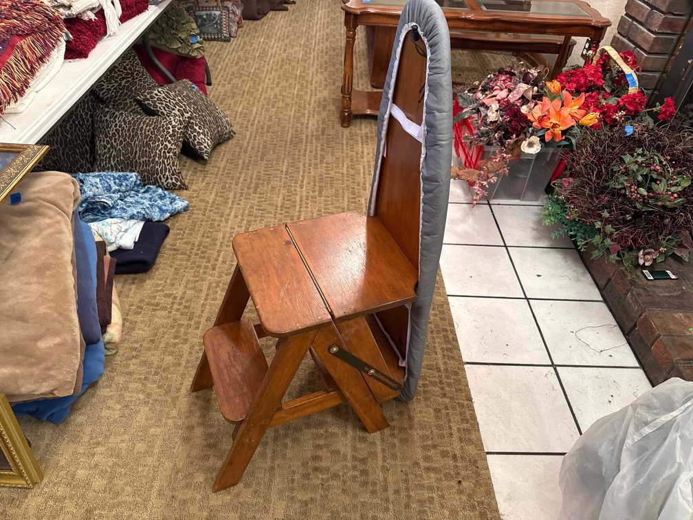 Bachelors Chair