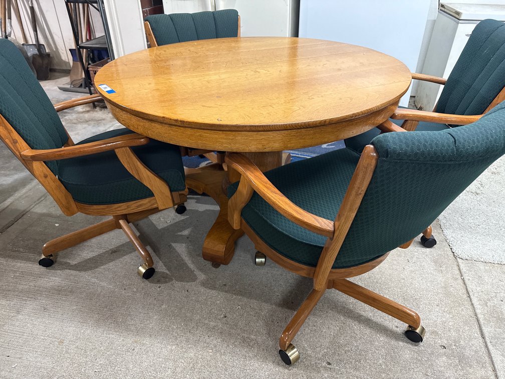 Round Oak Table