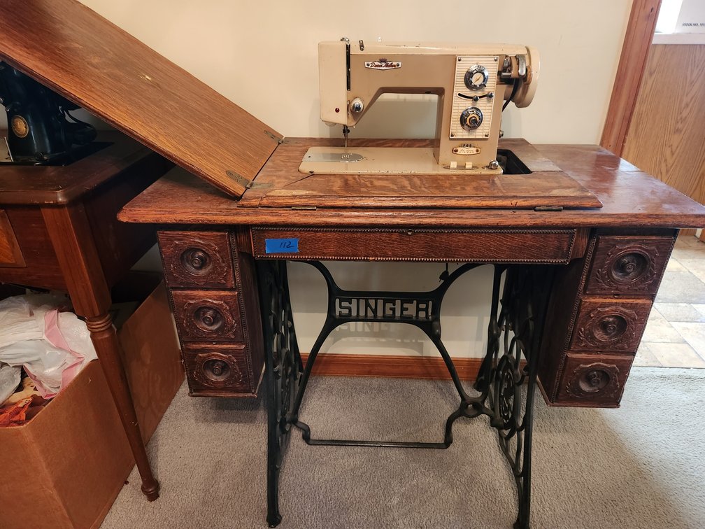 Dressmaker Sewing machine