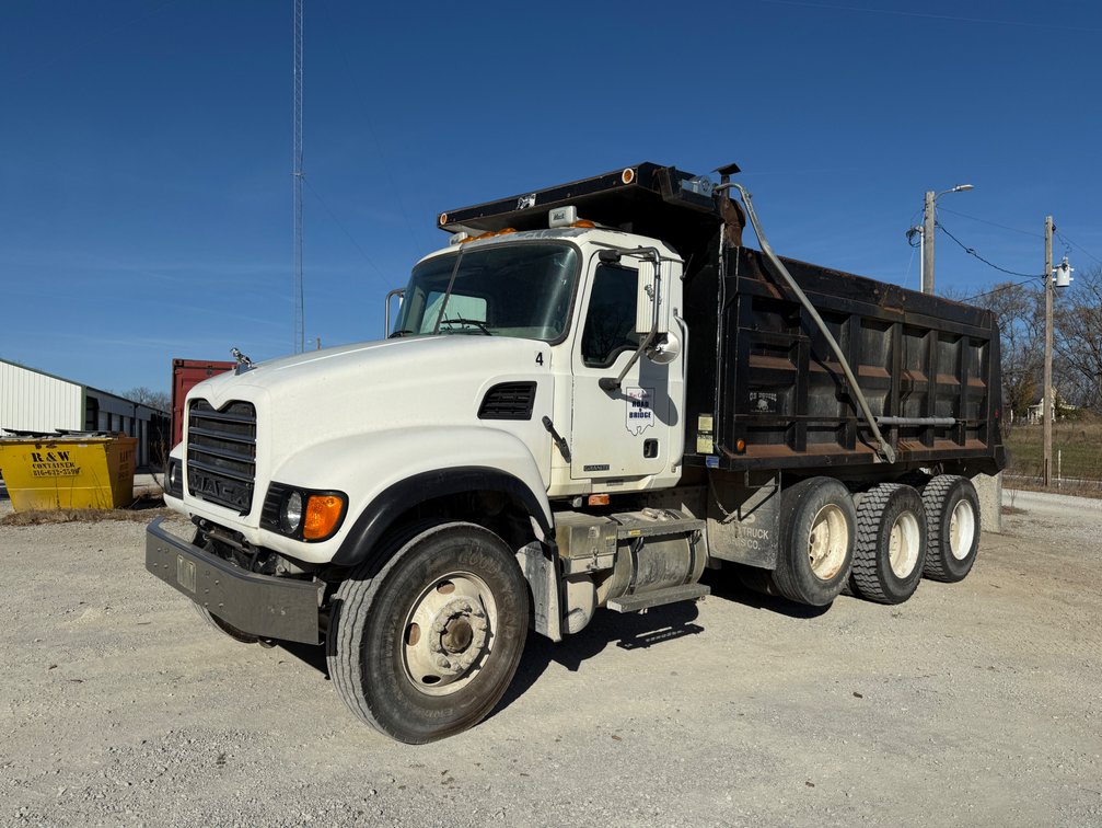 2006 Mack CV713 Granite 8x4 Tri/A Dump Truck