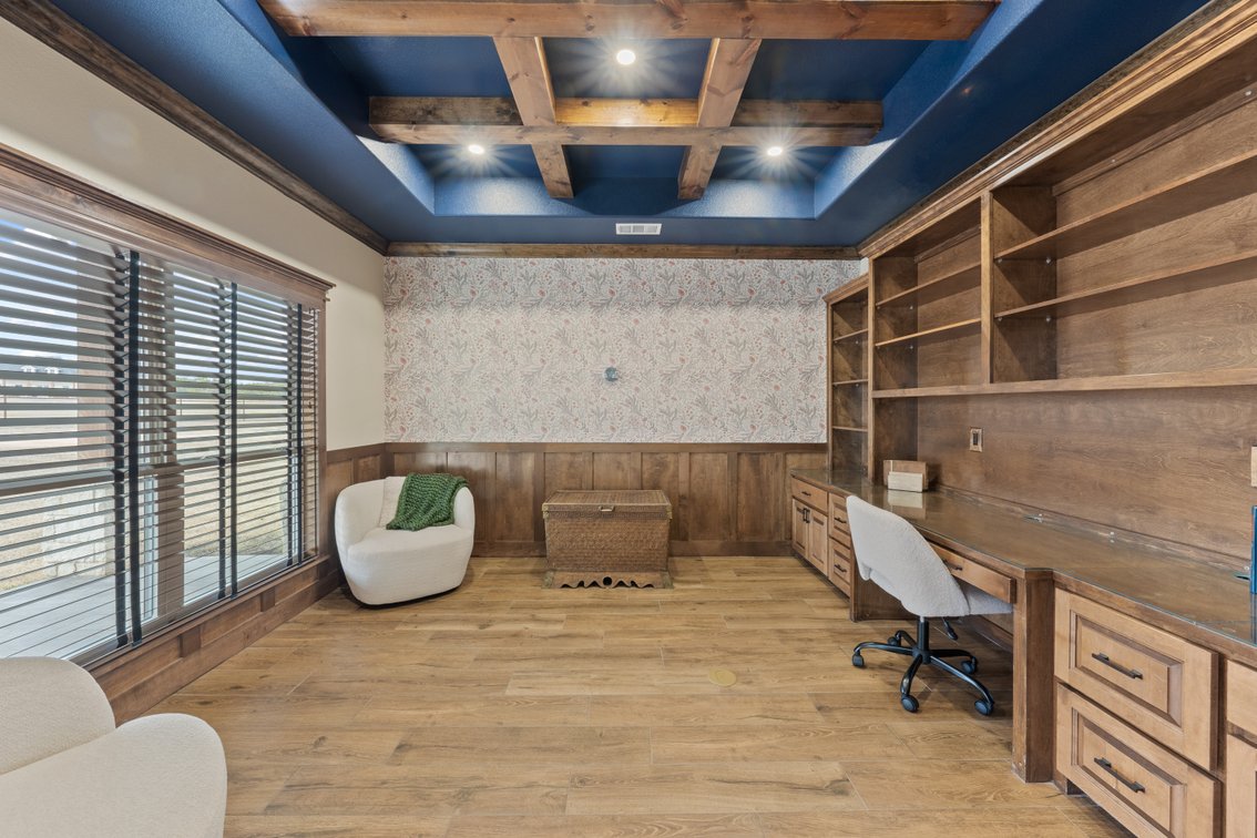 Image for 1981 Mountain Ridge Real Estate Auction