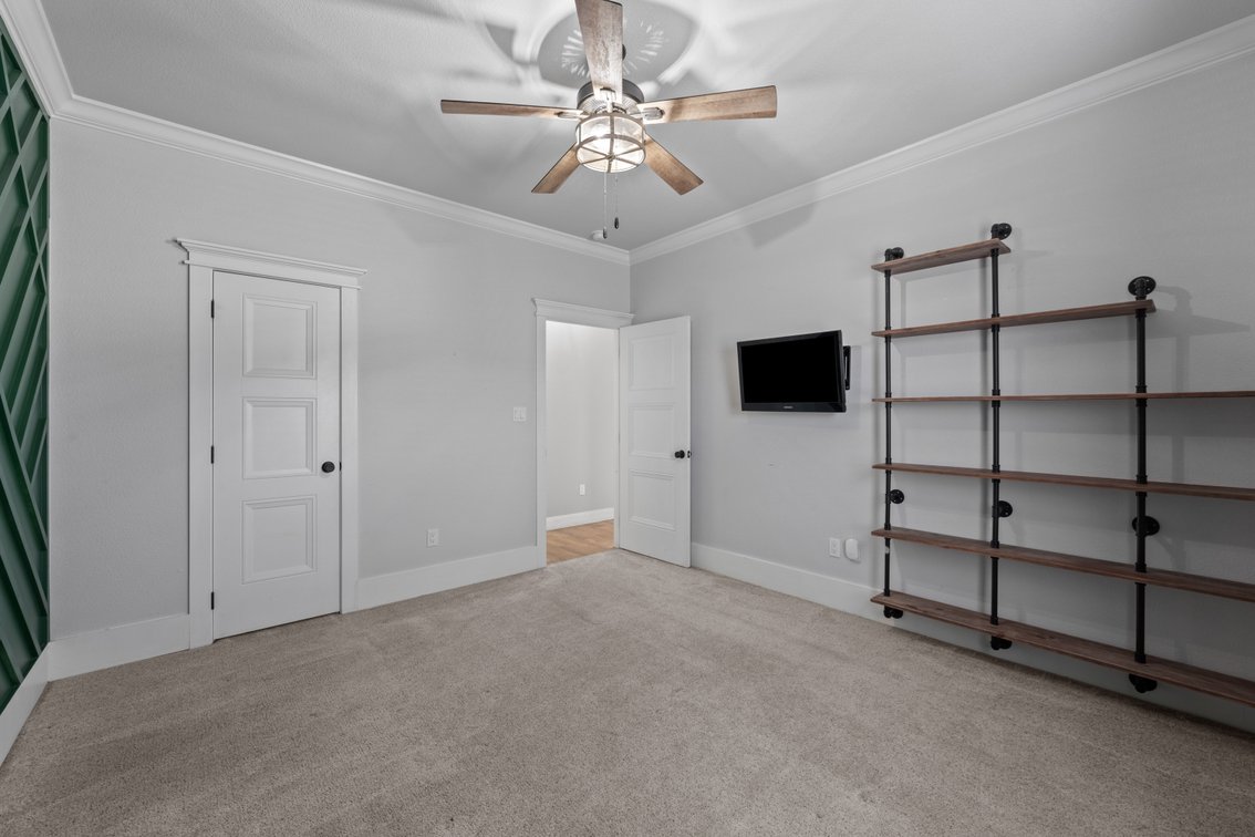Image for 1981 Mountain Ridge Real Estate Auction