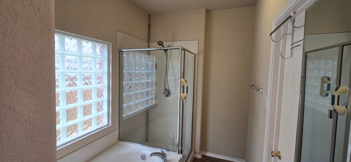 Image for 8343 Bordeaux Bay, San Antonio, TX 78255 Real Estate Auction