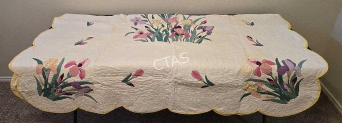 Vintage Handsewn Iris Applique Cotton Quilt