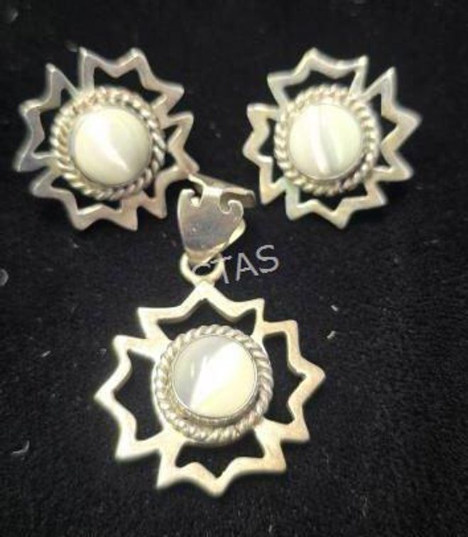 Sterling Silver Pendant w/ Matching Earrings