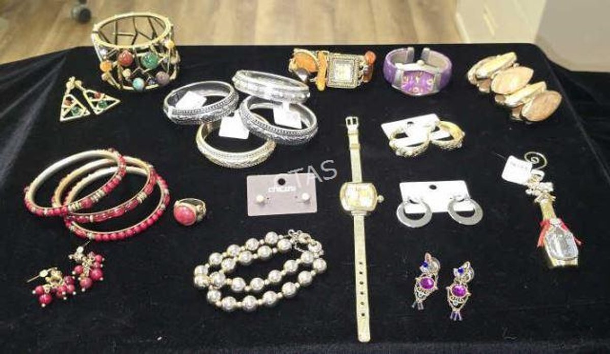 Chico's Bracelets, Earrings, Watches & Ornament