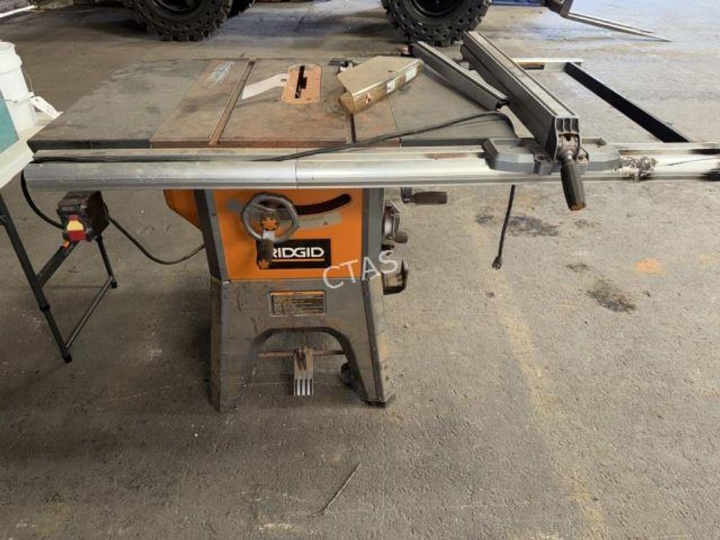 Rigid Table Saw R4512