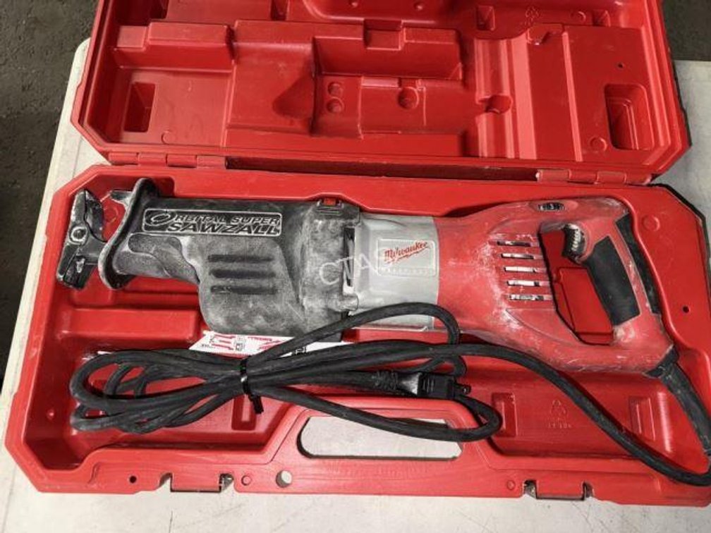 Milwaukee Reciprocating Saw w/ Case