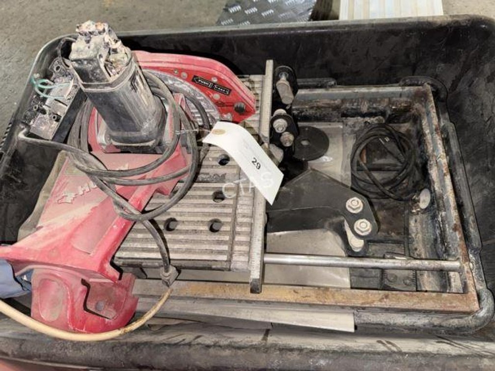 Husky Tile Saw , THD950L
