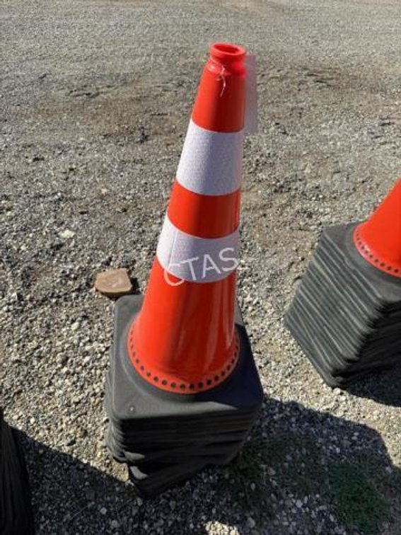 (20) Safety Cones