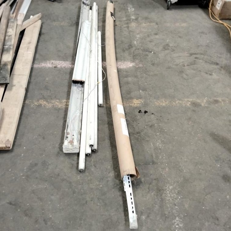 Flourescent Lighting Fixture, Tubes & PVC Brackets