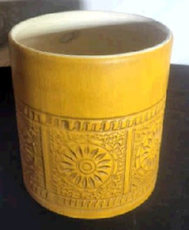 Hager Pottery # 868
