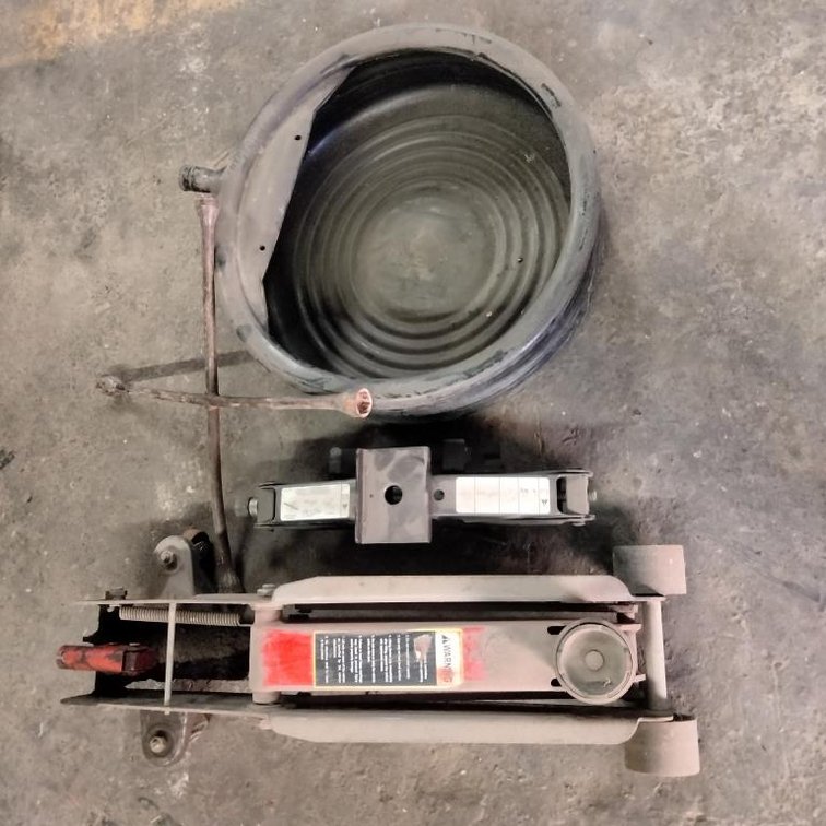 Hydraulic Jack, Manual Jack, 4-Way & Fluid Catcher