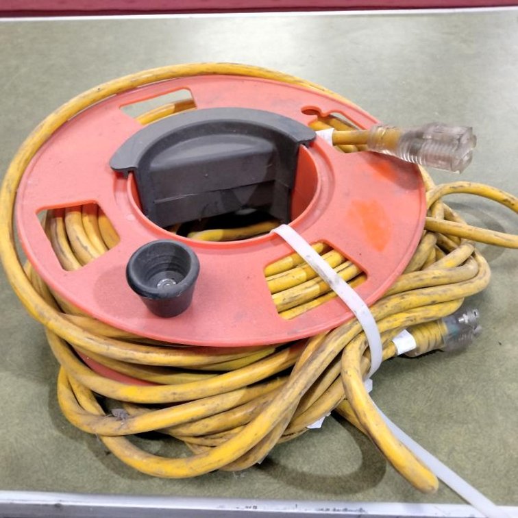 Extension Cord w/Wheel