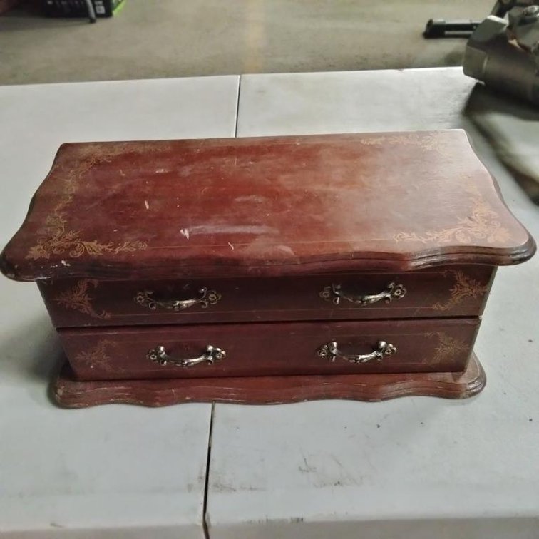 Small Jewelry Box - Approx: 10.5" x 5" x 4"
