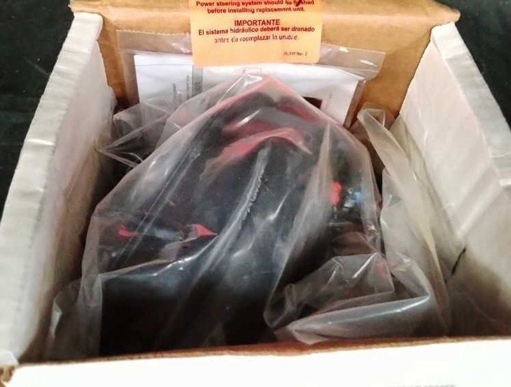 Power Steering Pump w/ Reservoir - Part 38-1063