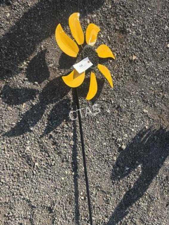 Metal Art Spinning Sunflower