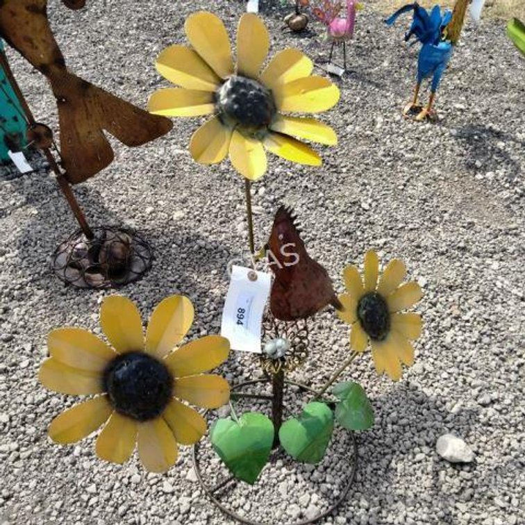 Metal Art Sunflowers w/Cardinal