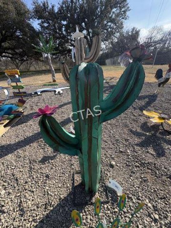 Metal Art Green Cactus
