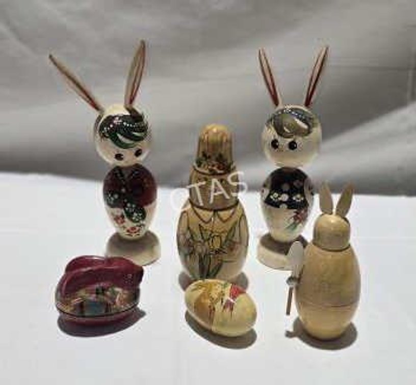 VIntage Wood Bobble Head Bunnies, Nesting Doll