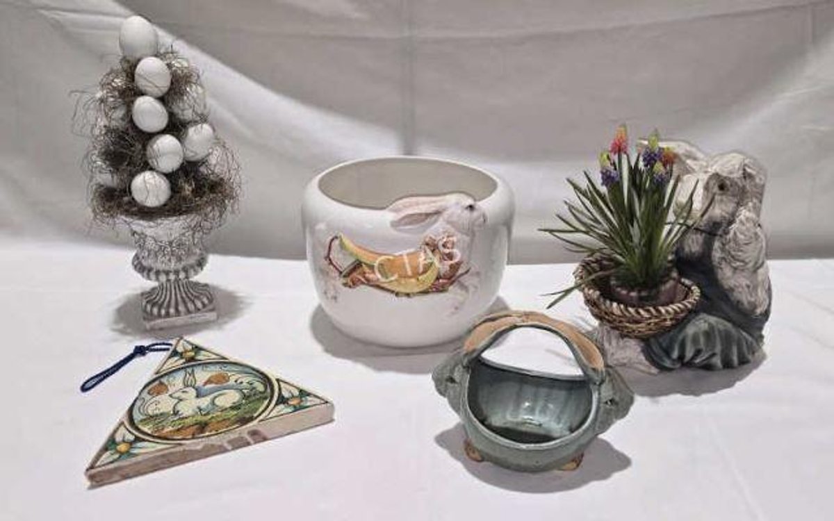 Italian Rabbit Flower Pot, Vietri "First Stone"