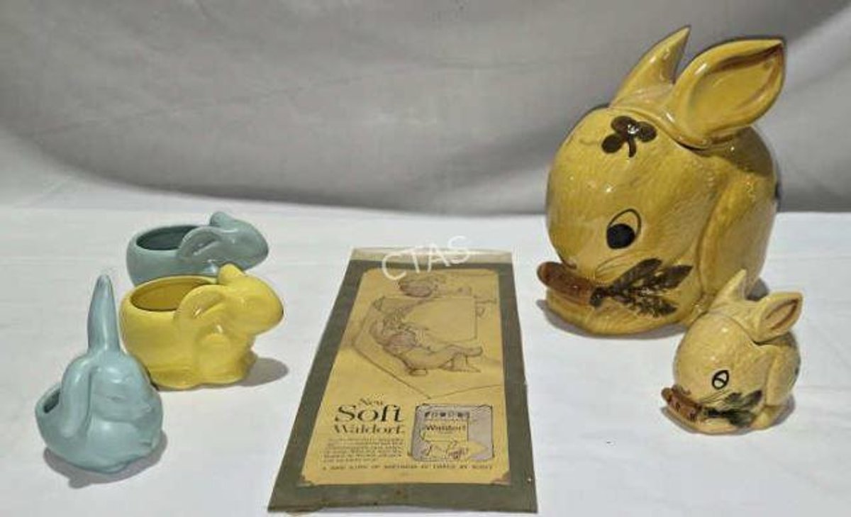 Vintage Lucky Bunny Rabbit Cookie Jar & Jelly Jar