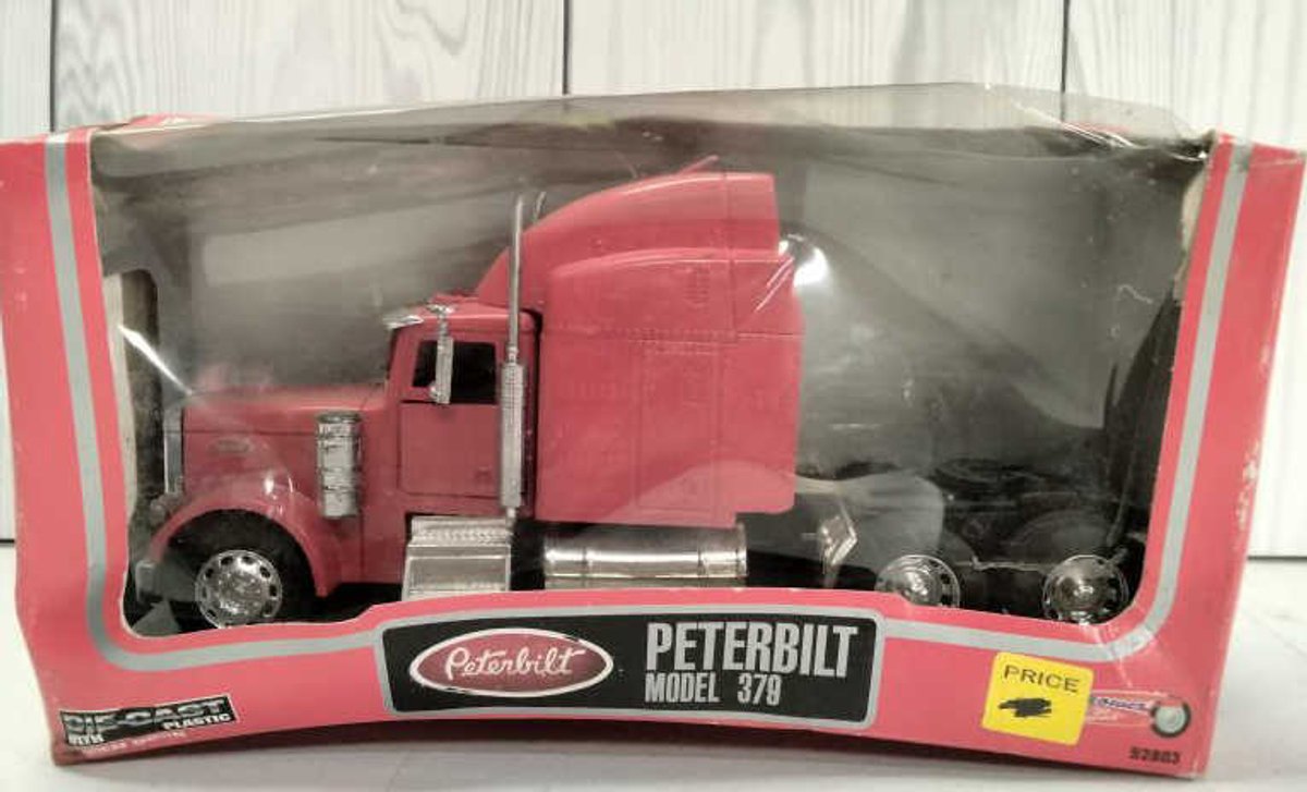 NewRay Peterbilt Model 379