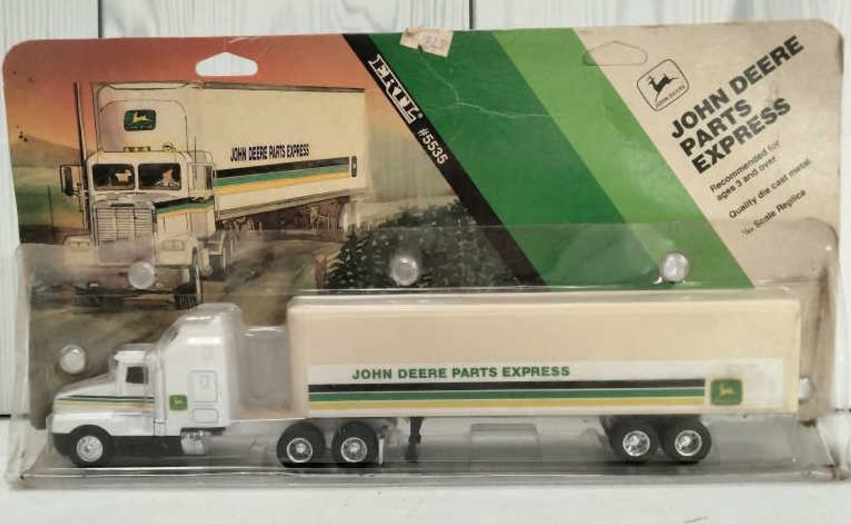 Ertl John Deere Parts Express 1/64 Scale Model